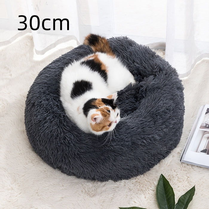 Harwelton Round warm cat bed in sizes from 30 to 100 cm across