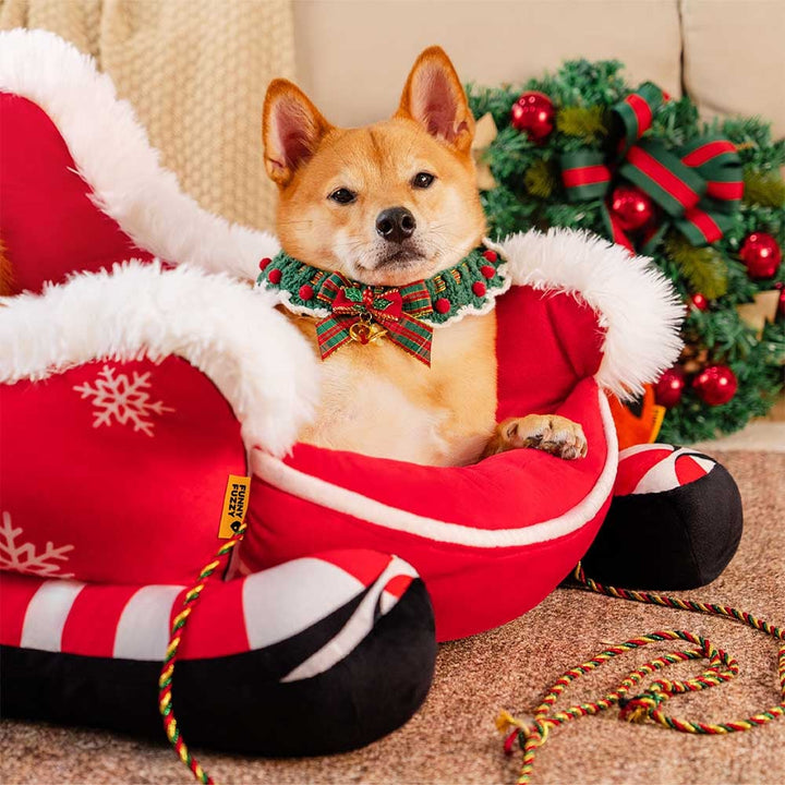 Sleigh-Shaped Dog Bed with Plush Faux Fur for Cosy Winters
