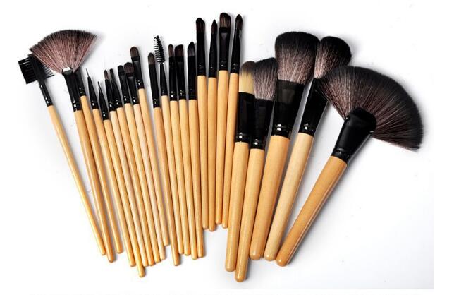 Makeup brush set in roll-up pouch