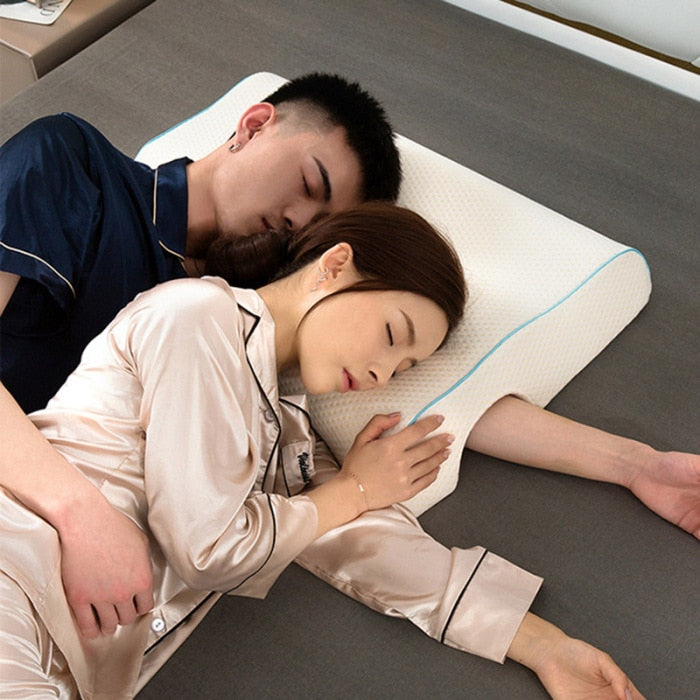 Arched couples memory foam pillow