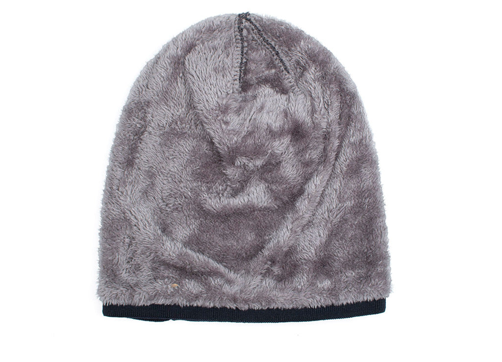 Slouchy knitted beanie with fleece lining