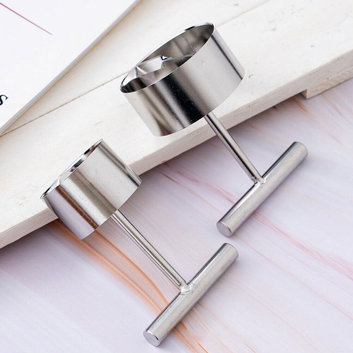 Harwelton™ Stainless Steel Twin-Blade Apple and Pear Corer