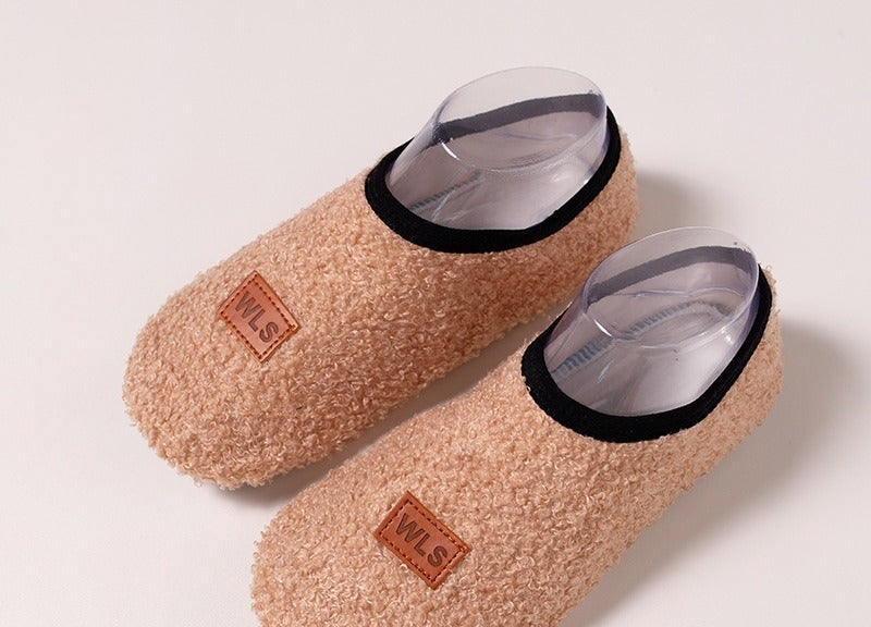 Fleece-lined slipper socks with non-slip sole