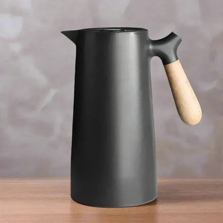 750ml Stainless Steel Flask Keeps Drinks Hot for 12 Hours