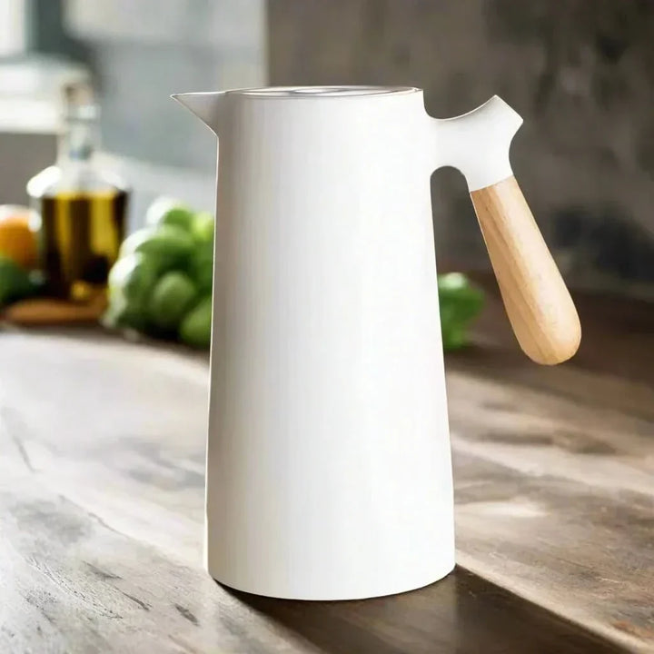 750ml Stainless Steel Flask Keeps Drinks Hot for 12 Hours
