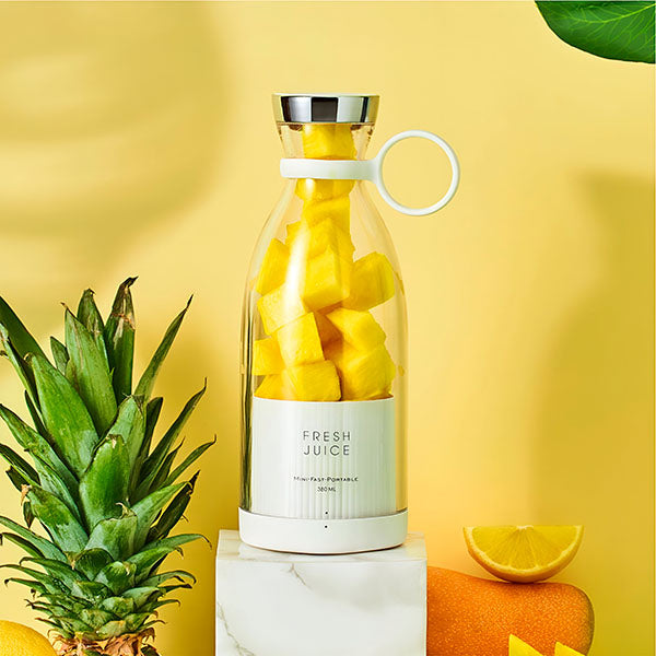 Portable Cordless Juice Blender for Smoothies on the Go