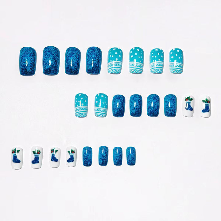 Harwelton™ Reusable Winter Press-On Nails with Snowy Designs