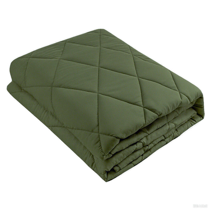 Plush Quilted Blanket with Even Warmth for Every Season