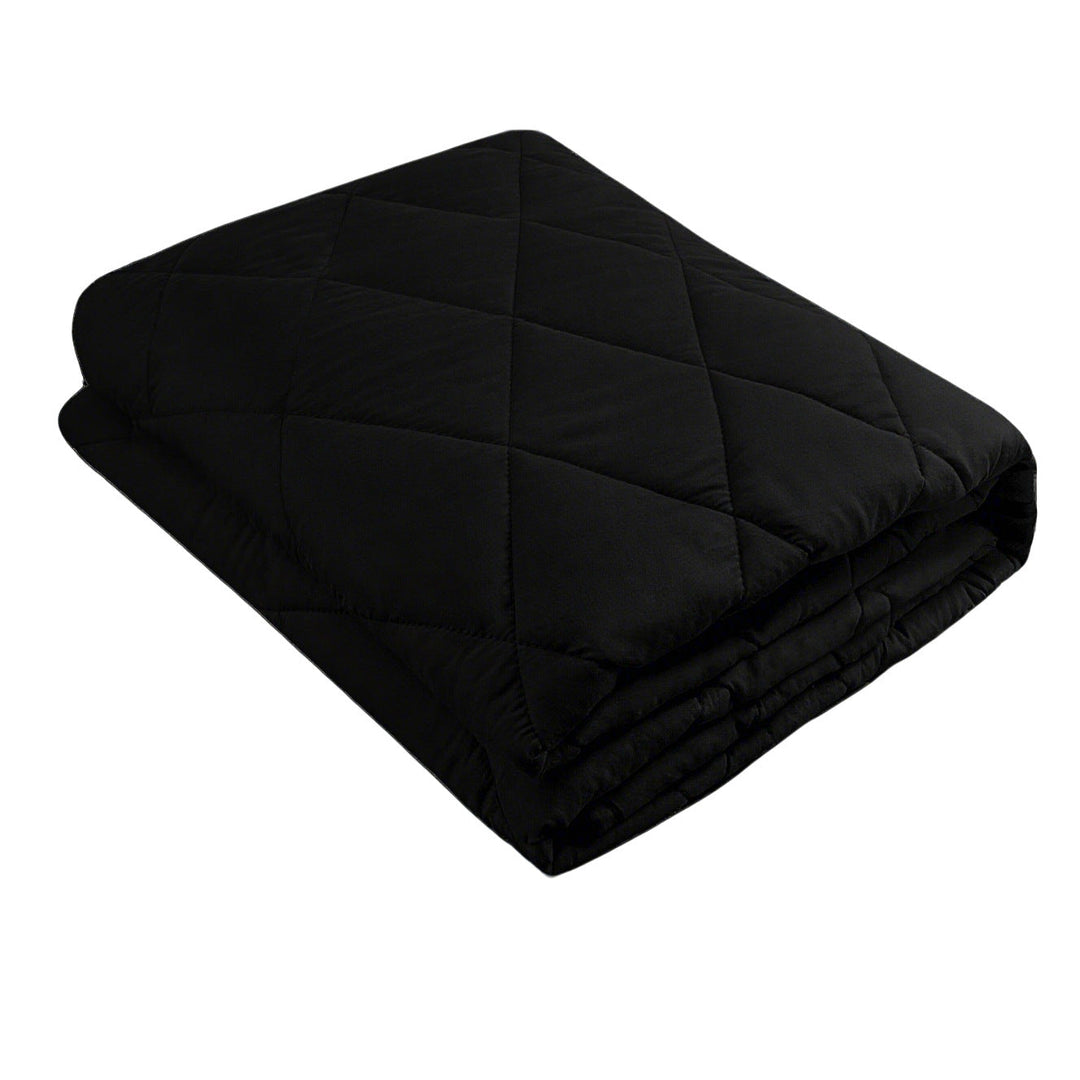 Plush Quilted Blanket with Even Warmth for Every Season