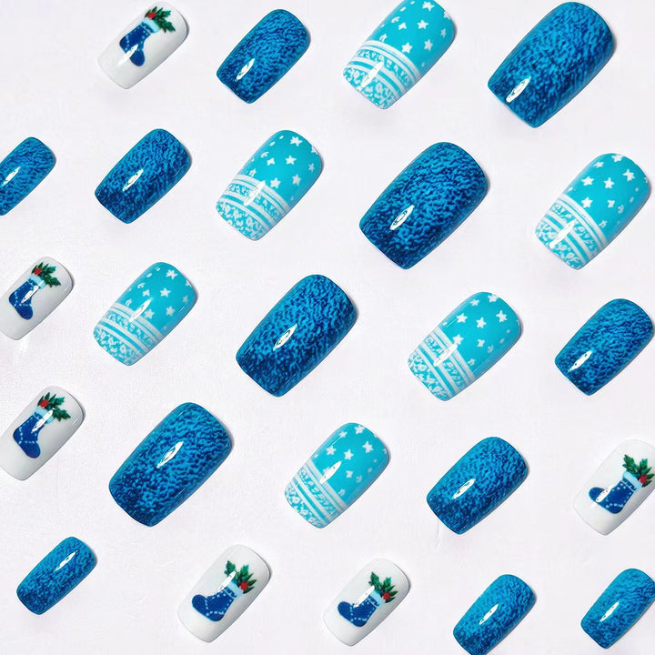 Harwelton™ Reusable Winter Press-On Nails with Snowy Designs