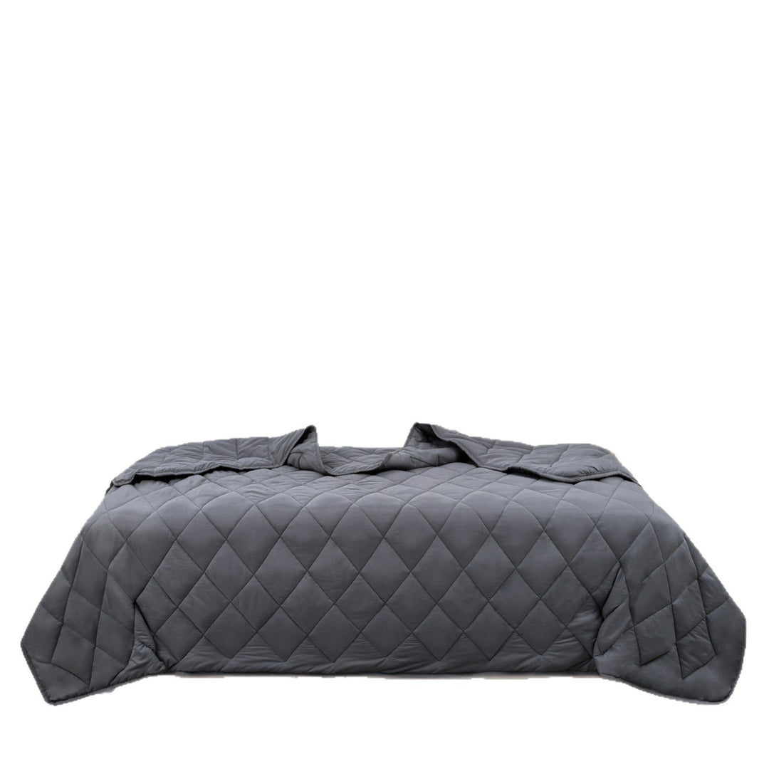 Plush Quilted Blanket with Even Warmth for Every Season