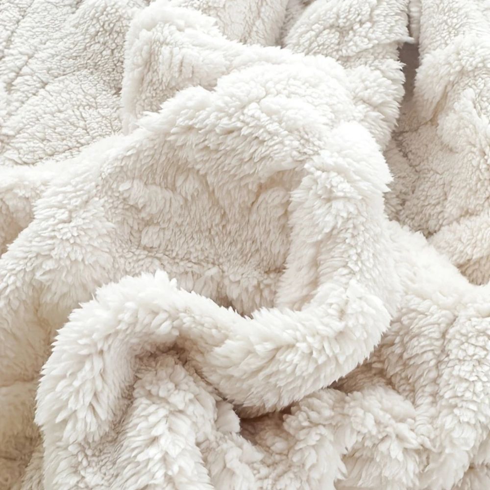 Geometric Jacquard Fleece Throw in a French-Inspired Weave