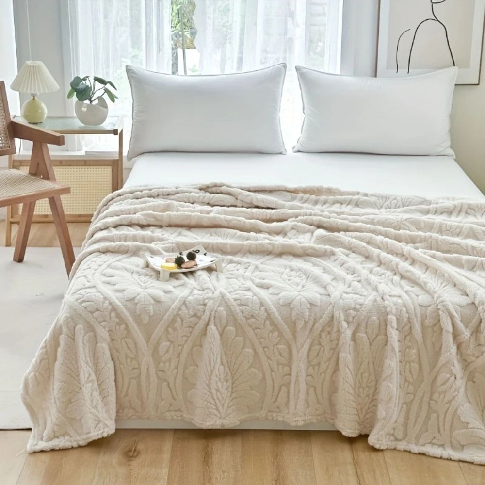 Geometric Jacquard Fleece Throw in a French-Inspired Weave