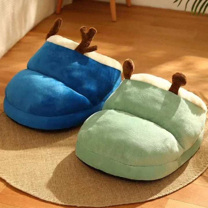 Slipper-Shaped Fleece Dog Bed – Foldable &amp; Washable