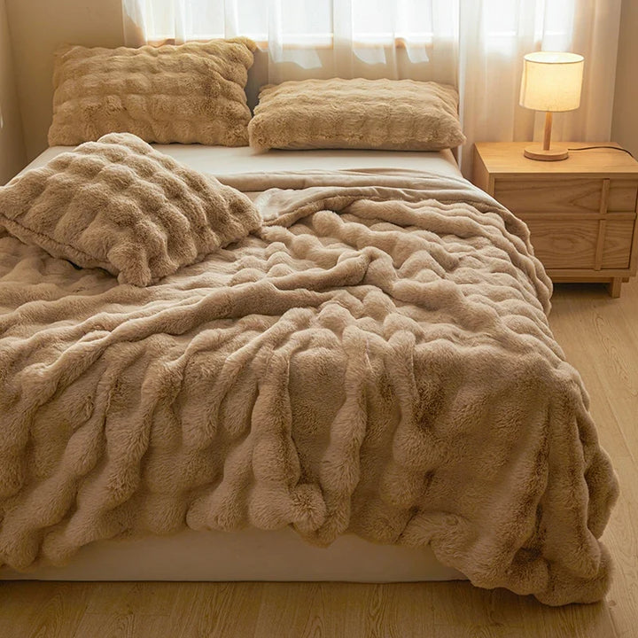 Ultra-Soft Faux Fur Throw with a Silky Plush Feel
