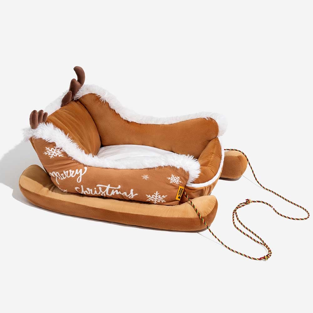 Sleigh-Shaped Dog Bed with Plush Faux Fur for Cosy Winters