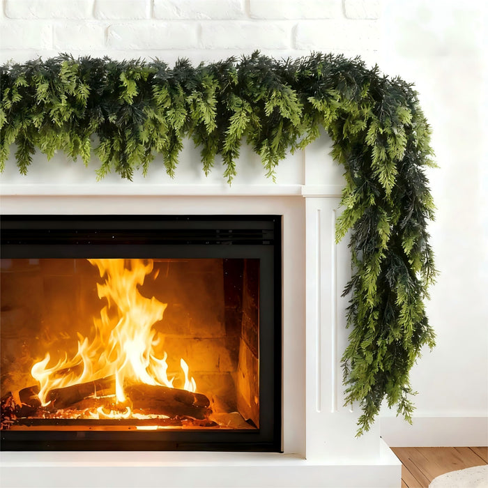 Harwelton Norfolk pine Christmas garland in 180 or 270 cm