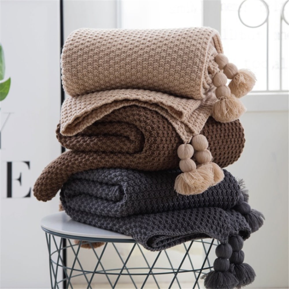 Chunky Waffle Knit Throw with Pom-Pom Tassels