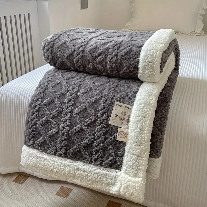 Tufted Sherpa Fleece Blanket with a Cloud-Soft Feel