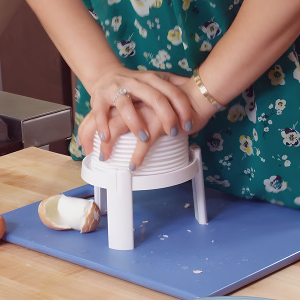 Quick Boiled Egg Peeler – Peel Eggs in Seconds, No Mess