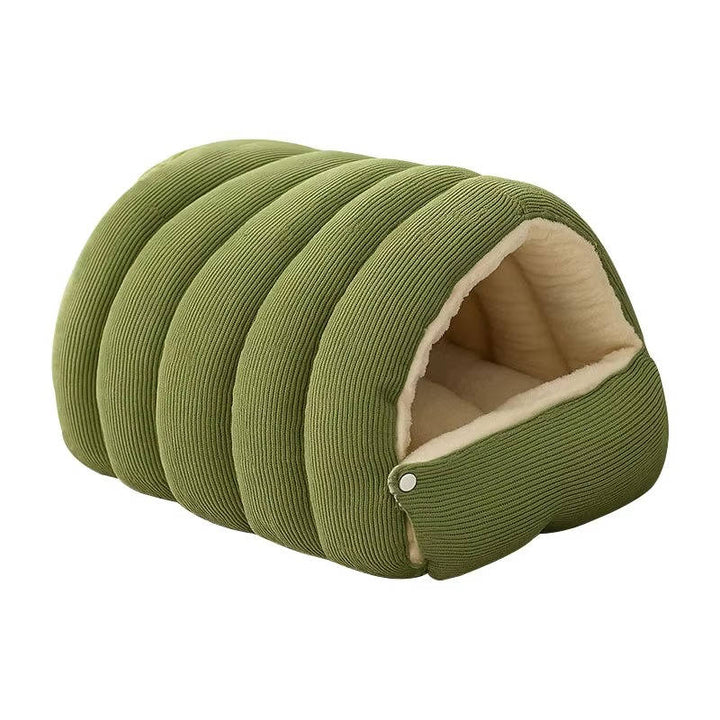 Enclosed Winter Cat Bed with Fleece Lining and Washable Cover