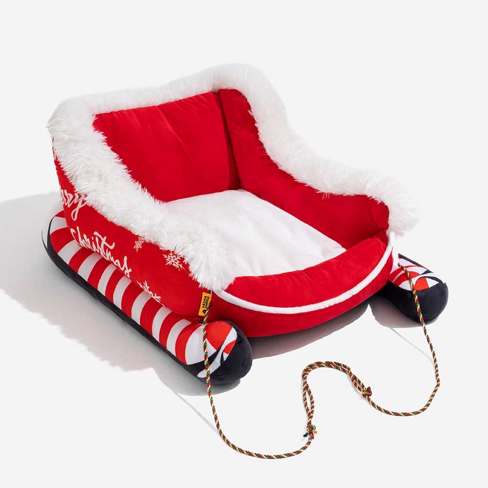 Sleigh-Shaped Dog Bed with Plush Faux Fur for Cosy Winters