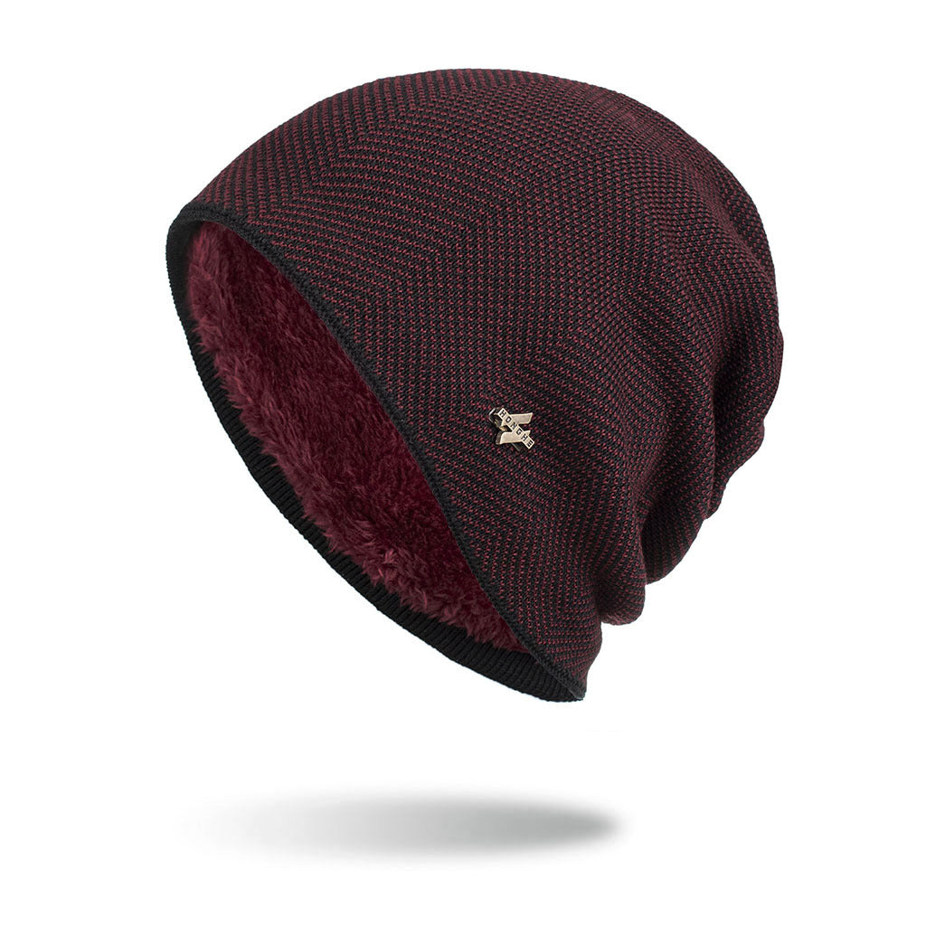 Slouchy knitted beanie with fleece lining