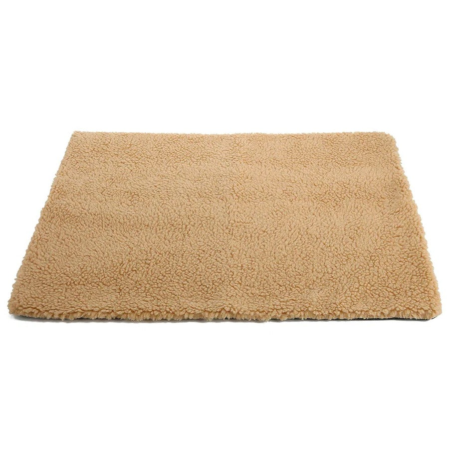 Self-Heating Pet Mat for Cats and Dogs in Soft Faux Fur