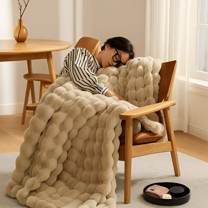 Harwelton™ Soft Plush All-Season Blanket with a Minimal, Elegant Look