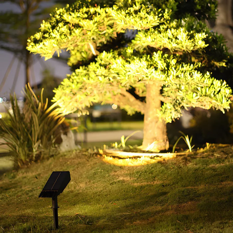 Harwelton™ Solar LED Garden Spotlight with Zoom Lens and RGB Light