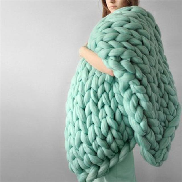 Handmade Chunky Knit Blanket with Super-Soft Texture