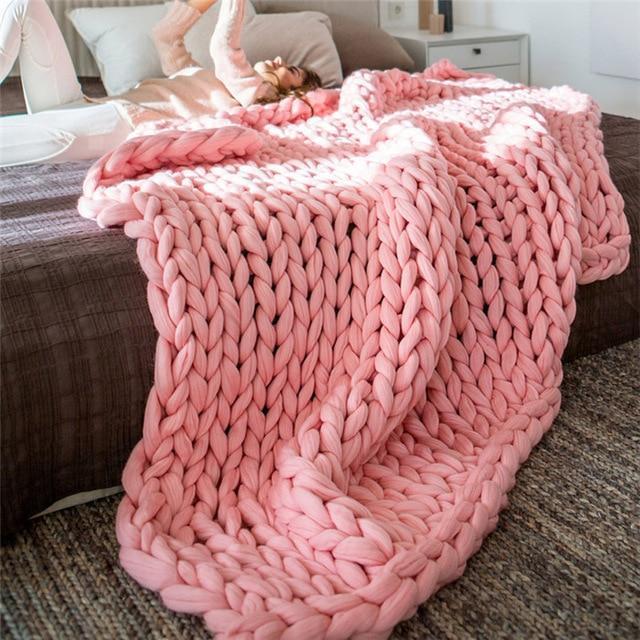 Handmade Chunky Knit Blanket with Super-Soft Texture