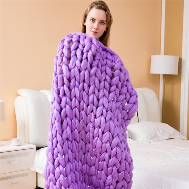 Handmade Chunky Knit Blanket with Super-Soft Texture
