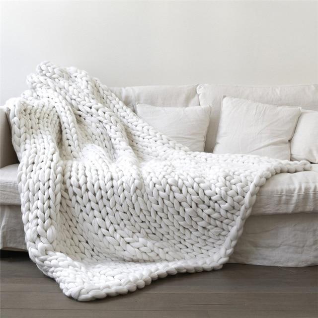 Handmade Chunky Knit Blanket with Super-Soft Texture