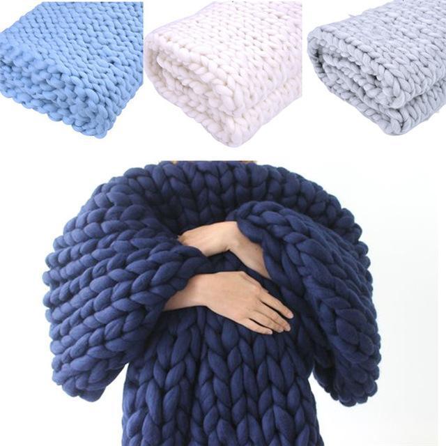 Handmade Chunky Knit Blanket with Super-Soft Texture